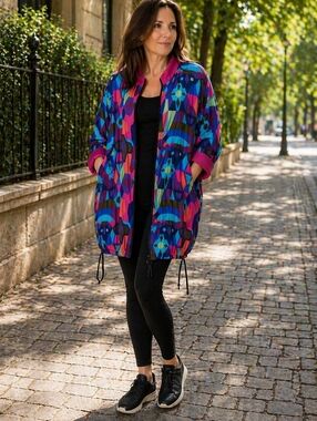 Vontage Vibrant Geometric Print Lightweight Jacket one Size Pit To 24"